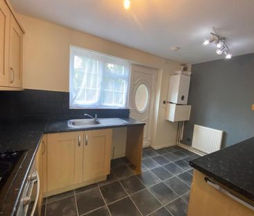 2 bedroom terraced house to rent - Photo 4