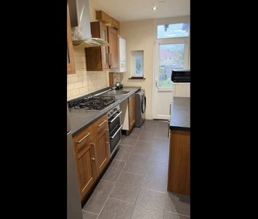 Room in a Shared House, Warden Avenue, HA2 - Photo 3