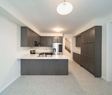 For Lease - 21 Legacy Lane, Thorold, Ontario - Photo 4