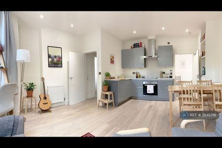 1 bedroom flat to rent - Photo 3