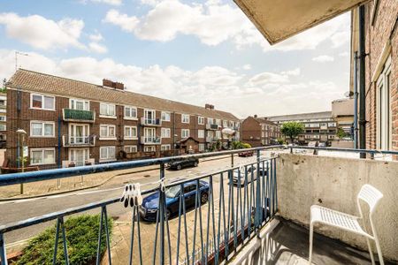 4 bedroom flat to rent - Photo 4