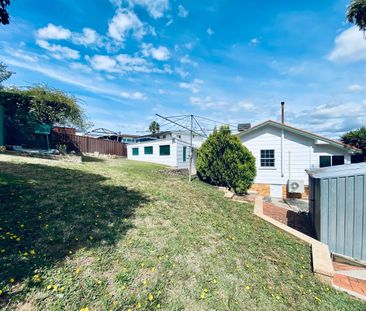 RENOVATED THREE BEDROOM HOME IN OXLEY VALE - Photo 4