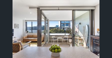 North-Facing & Spacious 3-Bedroom Apartment with Double Parking - Photo 5