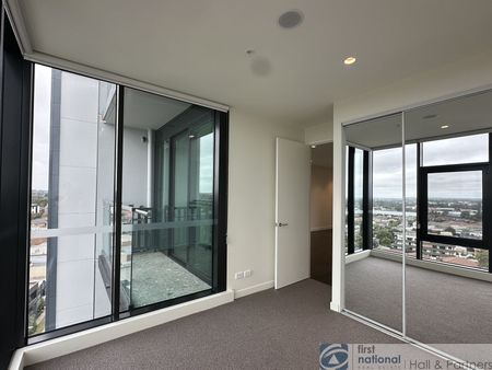 Welcome to THE LONSDALE - Photo 2