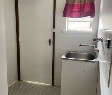 Neat and tidy unit walking distance to all amenities - Photo 6