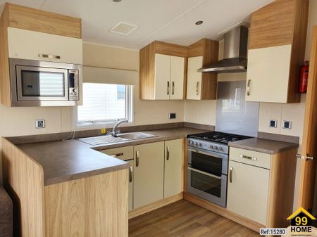 2 bed Park Home in Park Road , Birchington, CT7 0BL - Photo 2