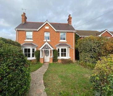 4 bedroom detached house to rent - Photo 2