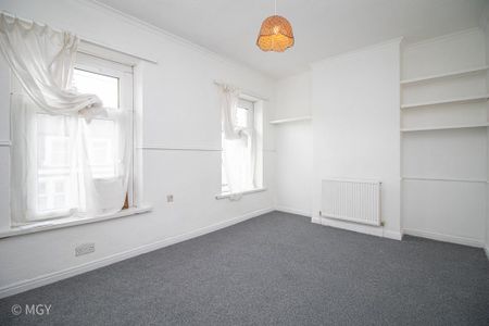 2 bedroom terraced house to rent - Photo 2