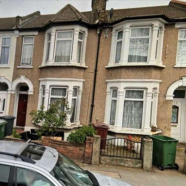 Church Road, London, Leyton, E10 - Photo 2