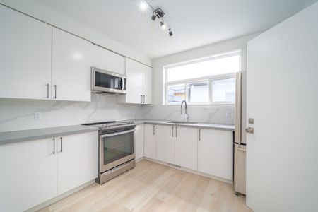 For Lease - 13 Mansfield Avenue Unit# 2, Toronto, Ontario - Photo 4