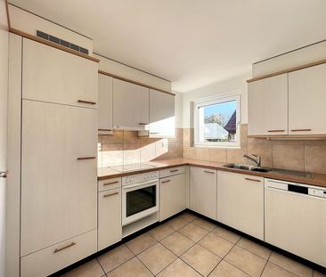 Bel appartement de 4.5 pièces au 1er étage et bénéficiant d'une vue... - Photo 4