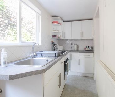 Debden Road, Saffron Walden - Photo 6