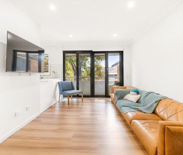 Renovated 1 bedder - Photo 1