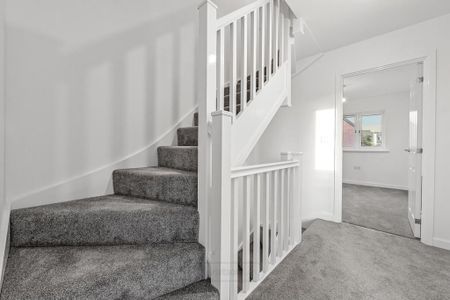 4 bedroom end of terrace house to rent - Photo 5