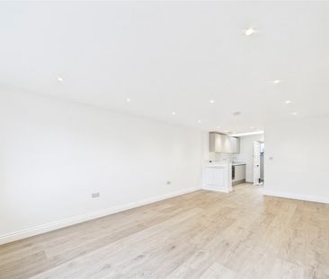 Mildmay Court, Mildmay Road, Chelmsford, Essex, CM2 0DY - Photo 3