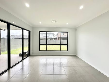 A Rare Gem! - Photo 2