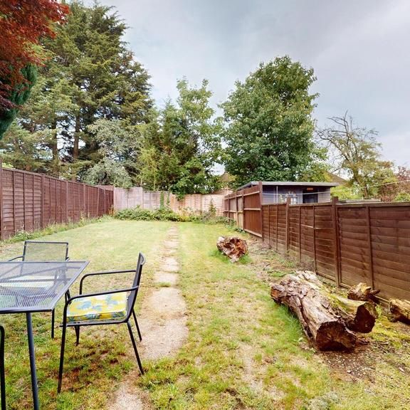 3 bedroom ground floor flat to rent - Photo 1