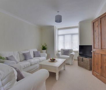 Souldern Street, Watford, Hertfordshire - Photo 2