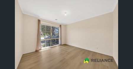 3 bedroom house in the best location of Werribee that is not to be missed !!! - Photo 2