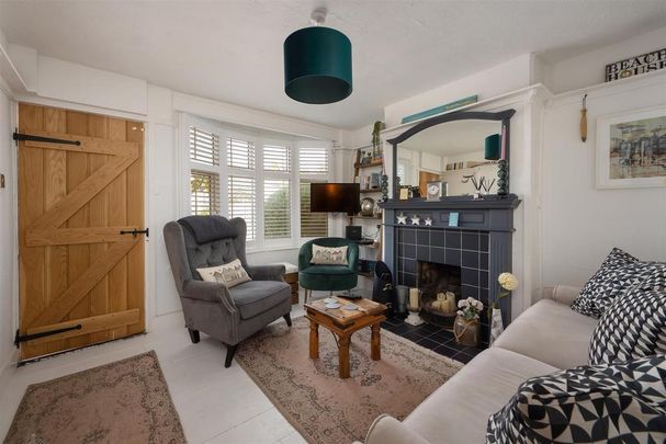 4 bedroom semi-detached house to rent - Photo 1