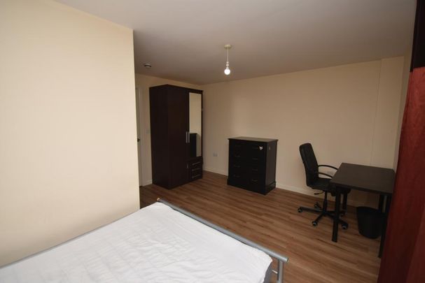 4 bedroom house to rent - Photo 1