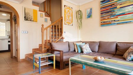 Amazing 3 bedroom house for rent in Campoamor. - Photo 2