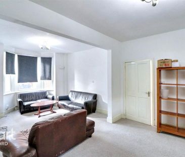 3 bedroom end of terrace house to rent - Photo 1