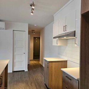3 CH - 1 SDB - Laval - $2,400 /mo - Photo 3
