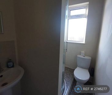 2 bedroom terraced house to rent - Photo 4