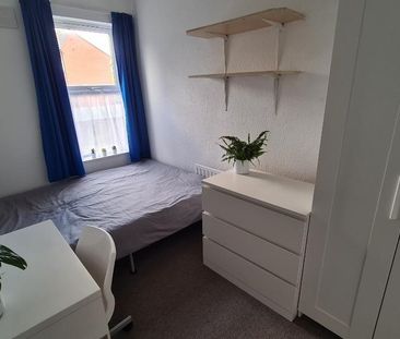 5 bedroom terraced house to rent - Photo 6