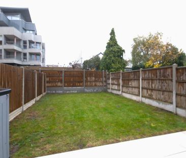 2 bedroom maisonette to rent - Photo 2