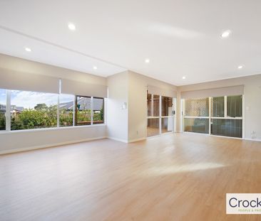 Modern 4-Bedroom Beauty in Wiri - Photo 6