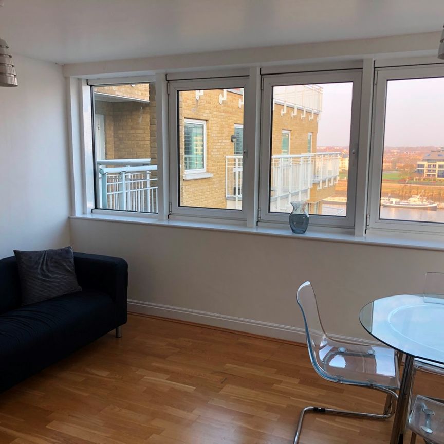 2 Bed Flat, Oyster Wharf, SW11 - Photo 1