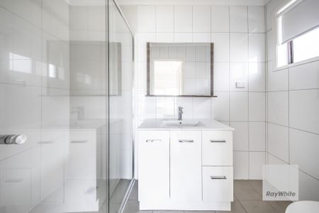 Magnificent Family Living at 22 Magnus St, St Albans - Photo 3