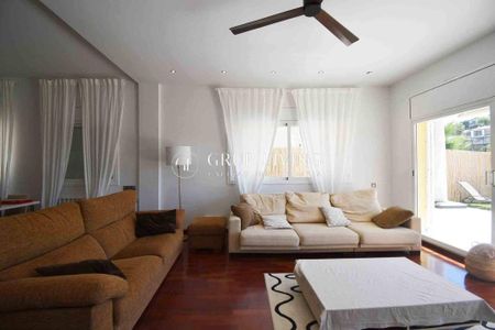 4 room luxury House for rent in Sitges, Spain - Photo 4