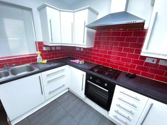 3 bedroom terraced house to rent - Photo 1