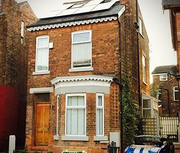 Room in a Shared House, Maine Road, M14 - Photo 4