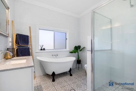 Beautifully Renovated Home - Photo 5