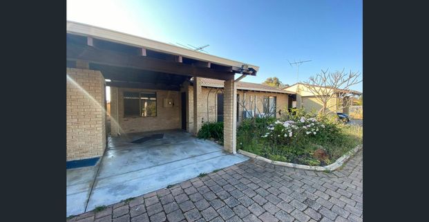 Easy Living in Dianella - Photo 1