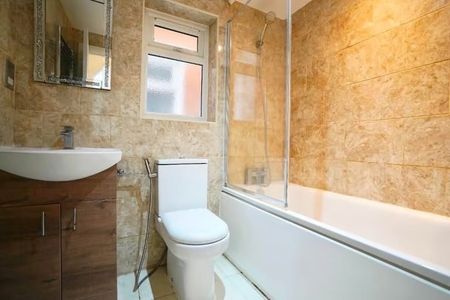 3 Bed Flat, Hayes Crescent, NW11 - Photo 5