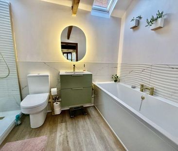 2 bedroom barn conversion to rent - Photo 1