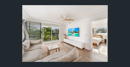 BEAUTIFULLY PRESENTED FULLY FURNISHED APARTMENT - Photo 4