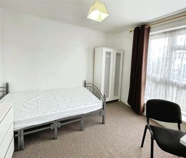 5 bedroom property to rent Founder Close, Coventry, West Midlands, CV4 - Photo 3