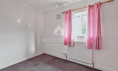 Bardfield Road, Colchester - Photo 3