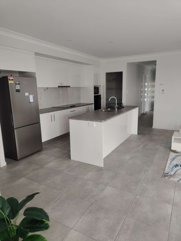 Smithfield - Photo 5