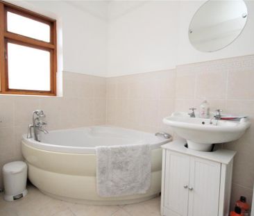3 bedroom semi-detached house to rent - Photo 6