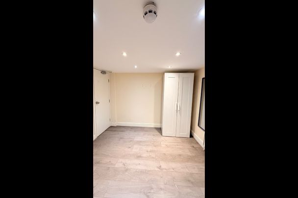 Room in a Shared House, Arcadian Gardens, N22 - Photo 1