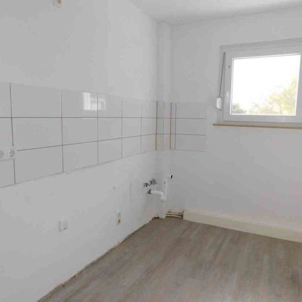 Überruhr-Holthausen: Frisch renovierte 3-Zi.-Whg. mit Balkon - Photo 1