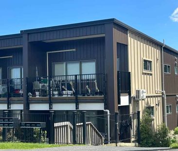 Modern One Bedroom Apartment - Photo 4