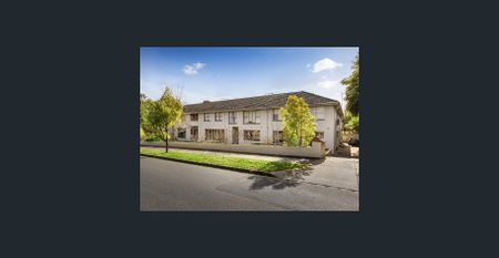 Spacious Modern Apartment in Great Location! - Photo 4